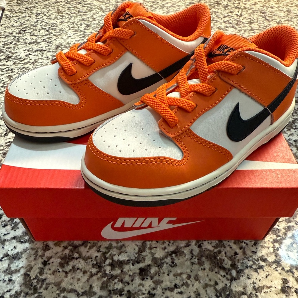 Nike Dunk low Phantom/Black-Safety Orange toddler size 10 NWT
